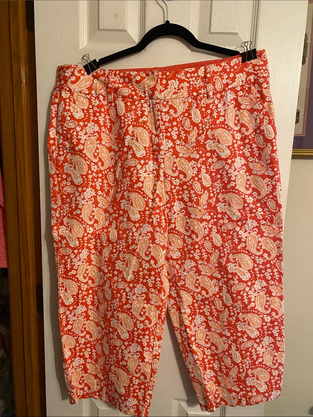 Liz Claiborne Orange Paisley Capris